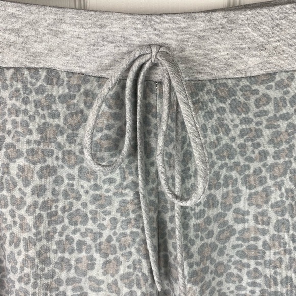Women’s Gray Leopard Print Joggers with Pockets - Picture 5 of 7
